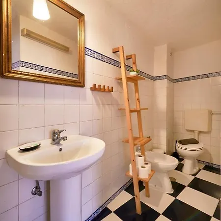 Light Filled Apartment Near Chiado, By Timecooler Lisbon Exterior photo